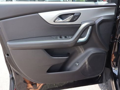 Used 2021 Chevrolet Blazer LT FWD image 30