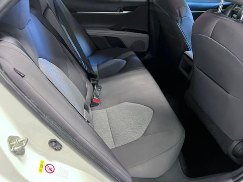 Used 2018 Toyota Camry LE w/ Convenience Package FWD image 12