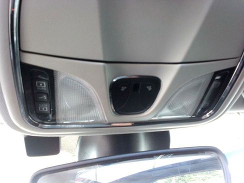 Used 2022 Jeep Cherokee Latitude w/ Sun & Sound Group image 13