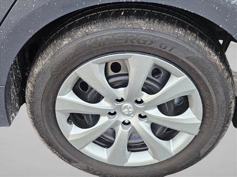 Used 2025 Toyota Corolla LE FWD image 5