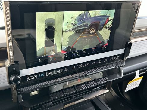 New 2025 GMC Hummer EV 3X image 15