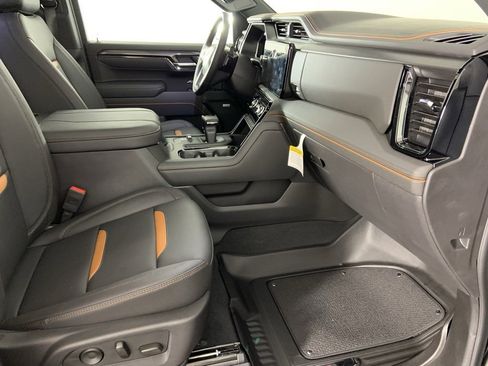 Used 2025 GMC Sierra 1500 AT4 w/ AT4 Premium Package image 18