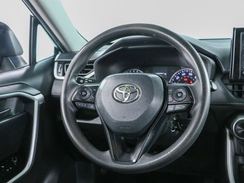 Used 2021 Toyota RAV4 LE FWD image 12