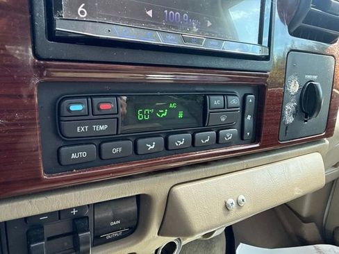 Used 2006 Ford F350 4x4 Crew Cab DRW Super Duty image 27