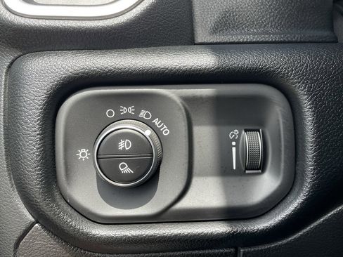 Used 2022 RAM 1500 Big Horn RWD image 25