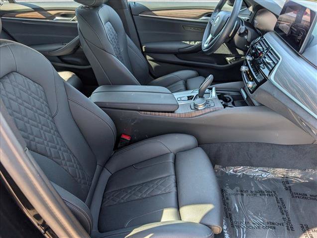 Used 2023 BMW 540i w/ Convenience Package RWD image 22