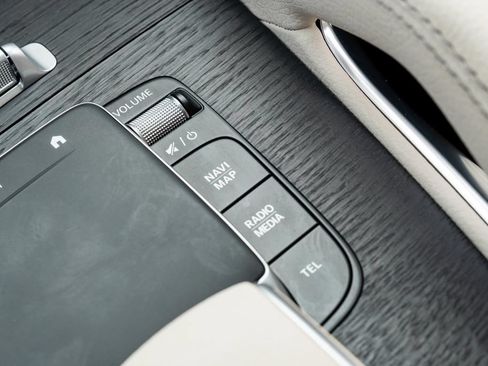 Used 2026 Mercedes-Benz GLE 450 4MATIC image 23