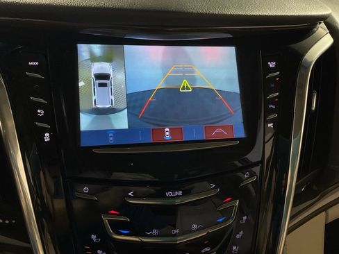 Used 2019 Cadillac Escalade Luxury AWD/4WD image 10