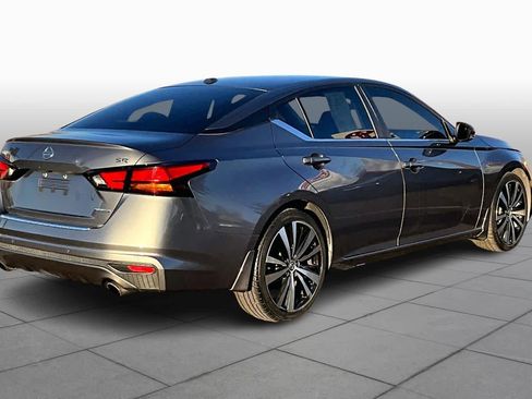 Used 2022 Nissan Altima 2.0 SR image 11