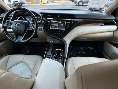 Certified 2019 Toyota Camry XLE image 13