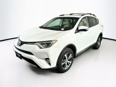 Used 2016 Toyota RAV4 XLE FWD image 3