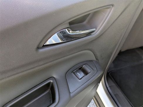 Used 2024 Chevrolet Equinox LT image 23