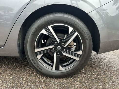 Used 2024 Nissan Sentra SV image 32