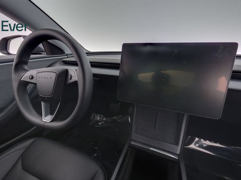 Used 2025 Tesla Model 3 RWD image 25