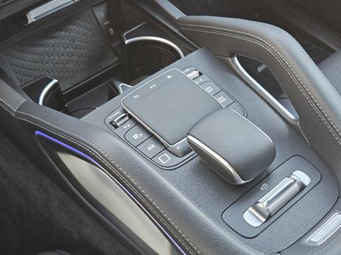 Certified 2025 Mercedes-Benz GLS 450 4MATIC image 20