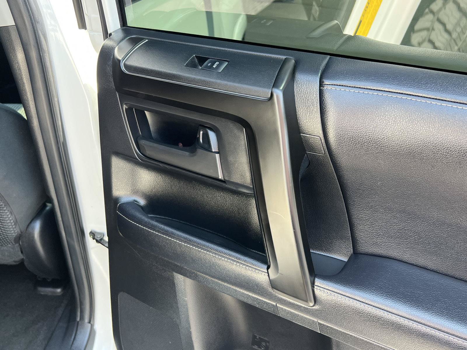 Used 2019 Toyota 4Runner SR5 AWD/4WD image 28