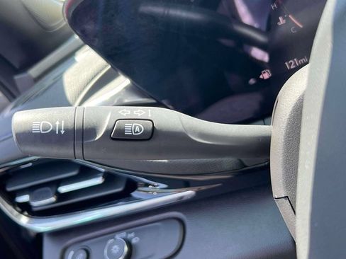 Used 2024 Buick Envista Sport Touring w/ Convenience I Package FWD image 23