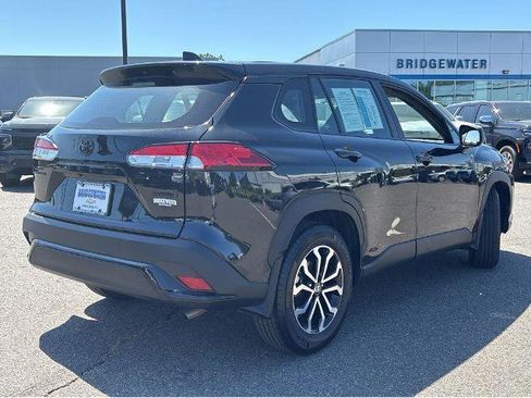 Used 2024 Toyota Corolla Cross AWD Hybrid image 10