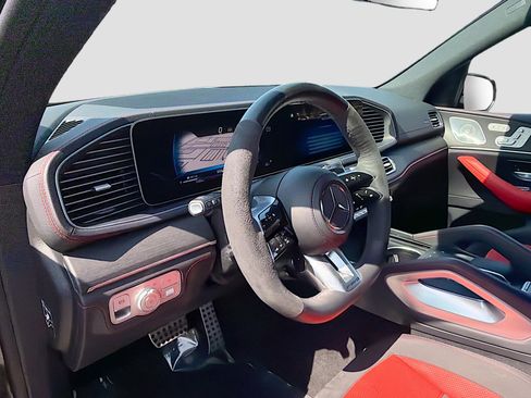 Used 2024 Mercedes-Benz GLE 53 AMG 4MATIC image 25