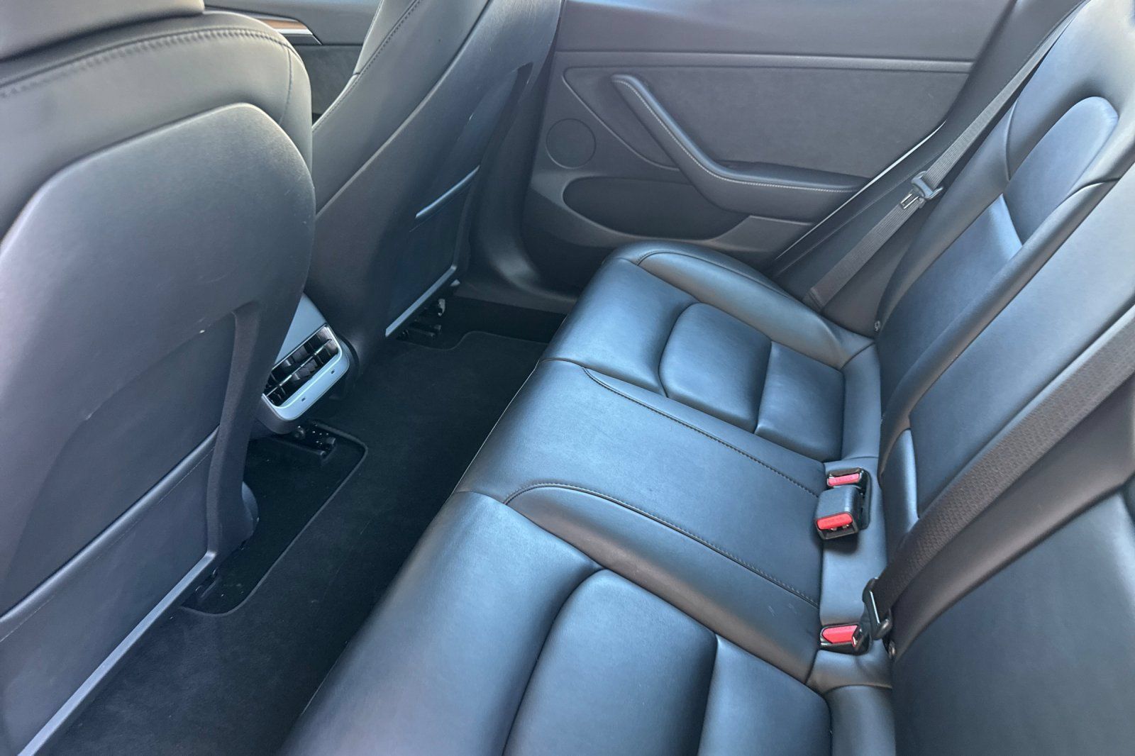 Used 2023 Tesla Model 3 Standard Range RWD image 12