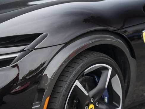 Certified 2024 Ferrari Purosangue AWD/4WD image 21