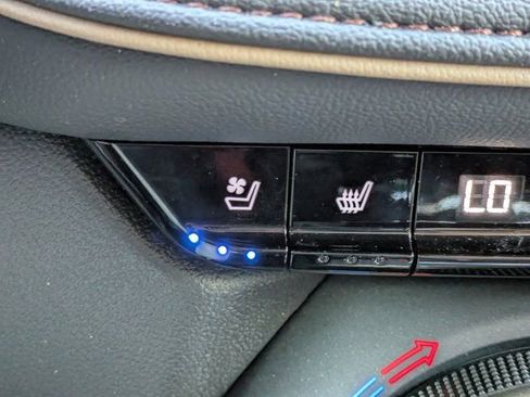 Used 2023 Chevrolet Blazer Premier w/ Driver Confidence II Package image 30