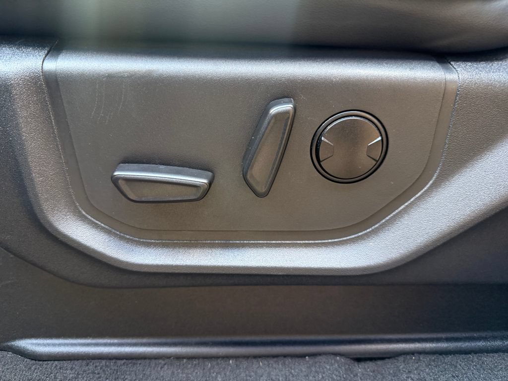 Used 2024 Ford Expedition XLT RWD image 18
