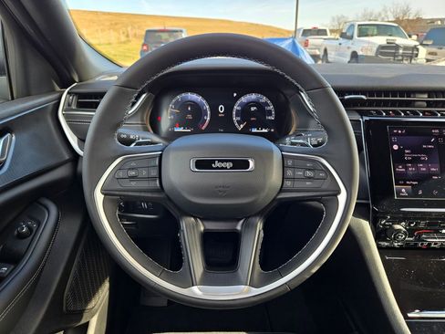 New 2025 Jeep Grand Cherokee Laredo X image 18