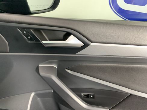Used 2023 Volkswagen Jetta SE w/ Panoramic Sunroof Package FWD image 38