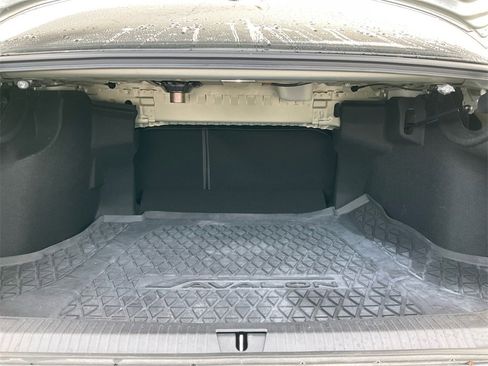Used 2022 Toyota Avalon XSE image 13