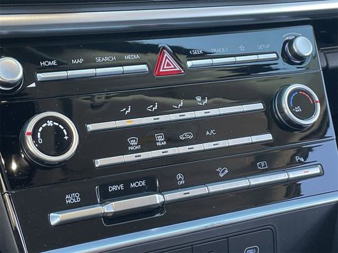 Used 2025 Hyundai Santa Fe SE image 26