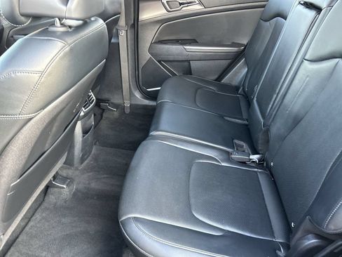 Used 2023 Kia Sportage EX AWD/4WD image 14