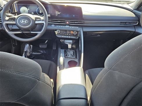 Used 2024 Hyundai Elantra SEL image 8