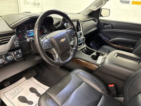 Used 2019 Chevrolet Tahoe LT w/ Luxury Package AWD/4WD image 8