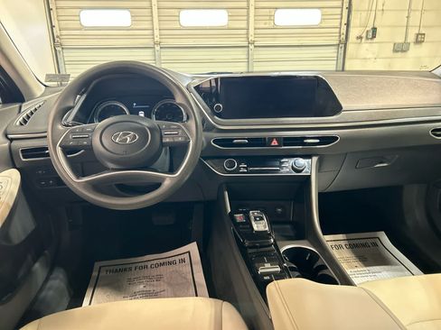 Used 2023 Hyundai Sonata SEL FWD image 4