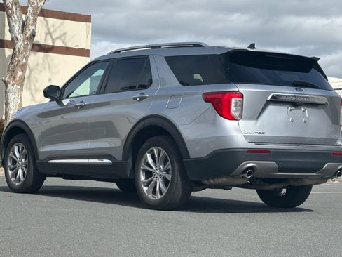 Used 2023 Ford Explorer Limited image 6