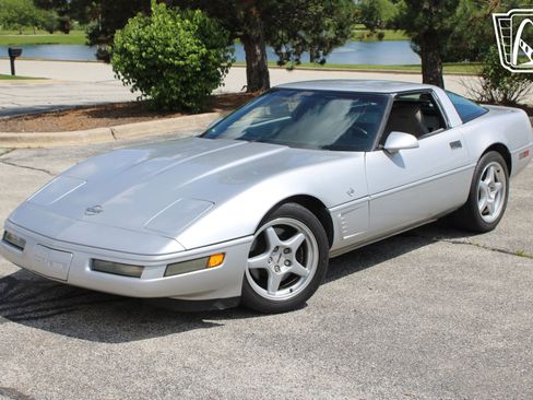 Used 1996 Chevrolet Corvette Coupe RWD image 22