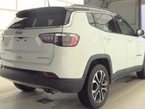 Used 2022 Jeep Compass Limited image 4