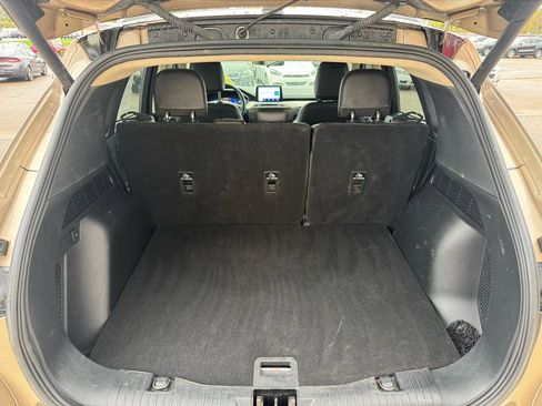 Used 2020 Ford Escape SE Sport image 9