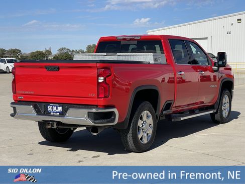 Used 2022 Chevrolet Silverado 2500 LTZ w/ LTZ Plus Package image 15