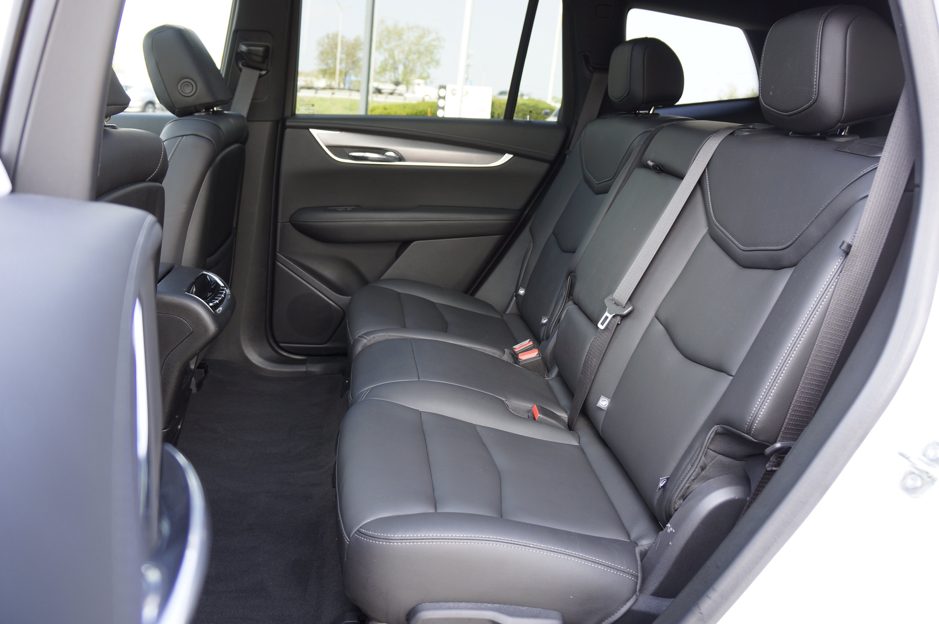 Used 2024 Cadillac XT6 Luxury AWD/4WD image 29