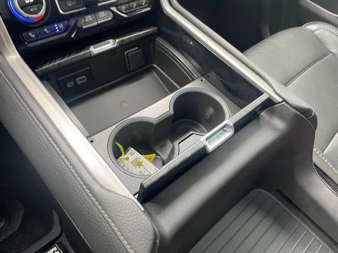 Used 2023 GMC Yukon Denali w/ LPO, Floor Liner Package AWD/4WD image 18