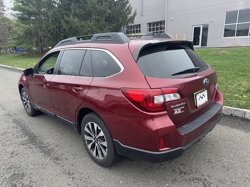 Used 2017 Subaru Outback 3.6R Limited image 5