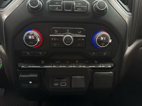 Used 2022 Chevrolet Silverado 3500 LTZ image 16