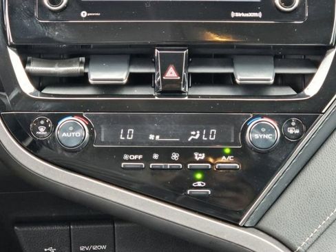 Used 2024 Toyota Camry SE image 20