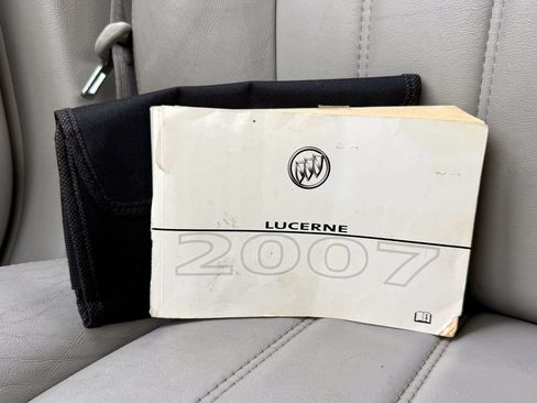 Used 2007 Buick Lucerne CXL w/ Luxury Package FWD image 35