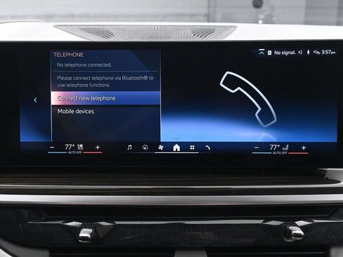 Used 2024 BMW X7 xDrive40i w/ Premium Package AWD/4WD image 39