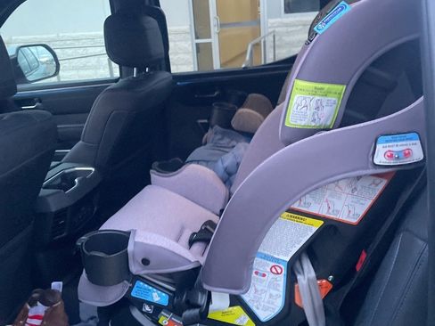 Used 2024 Toyota Tundra Platinum image 8