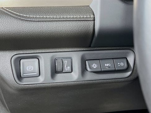 Certified 2021 GMC Acadia Denali w/ Denali Ultimate Package AWD/4WD image 9