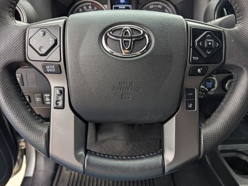 Used 2023 Toyota Tacoma TRD Sport AWD/4WD image 5